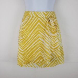 BCBGMAXAZRIA Zebra Yellow Skirt Size 2 Wra